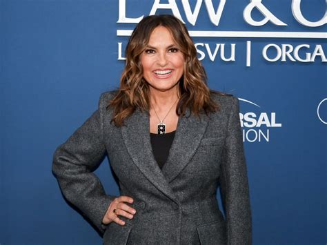 mariska hargitay height|how tall is olivia benson.